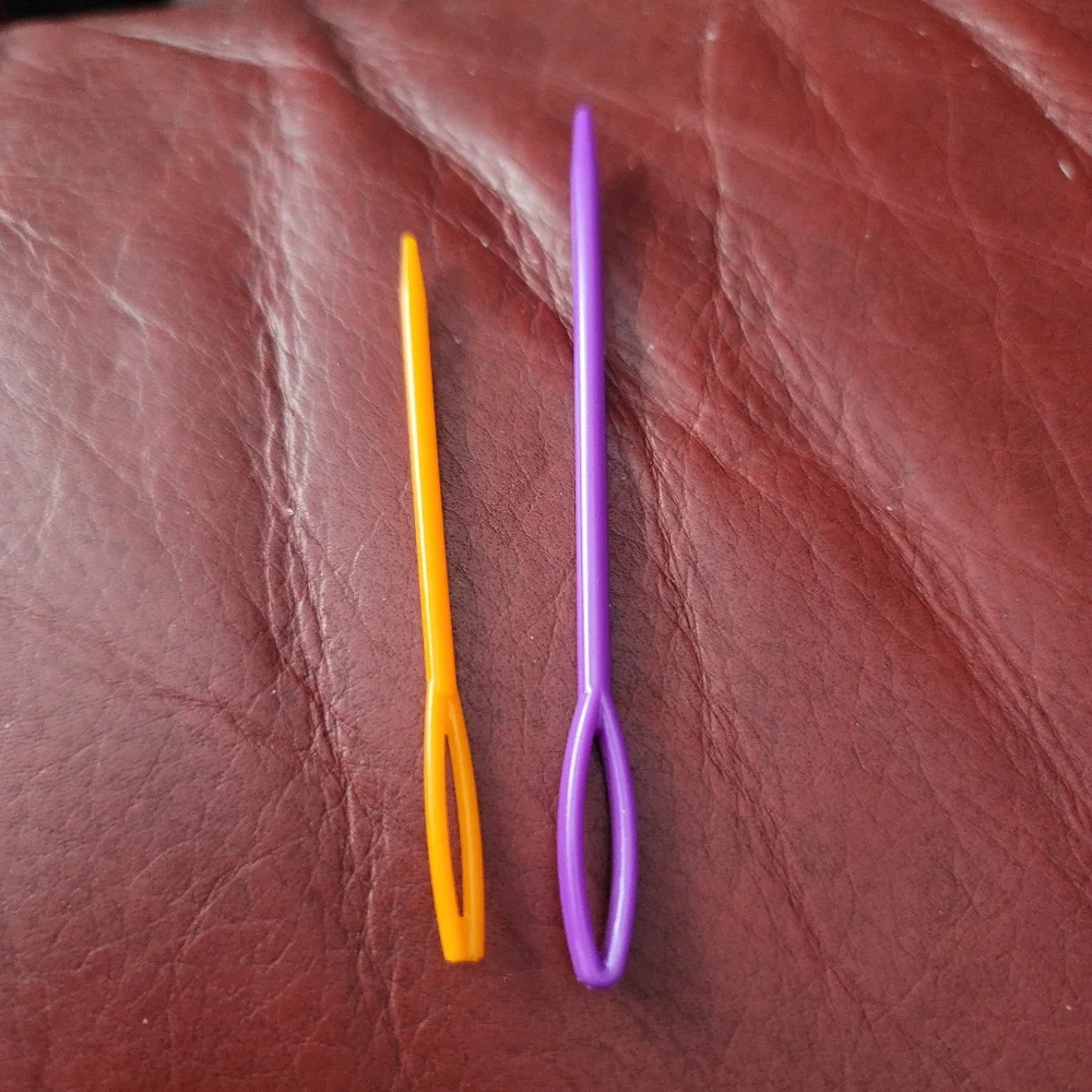 Loom hook with grip - Picture 2 of 2